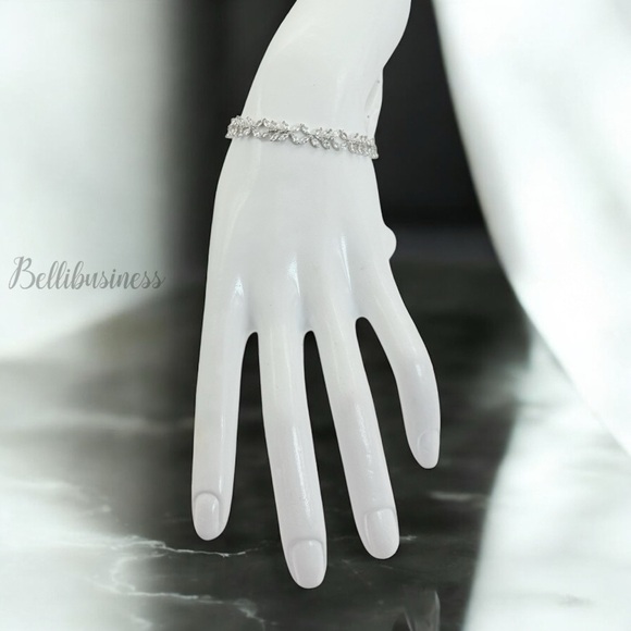 Kendra Scott Rosalie Silver Tennis Bracelet in White CZ - Picture 3 of 7